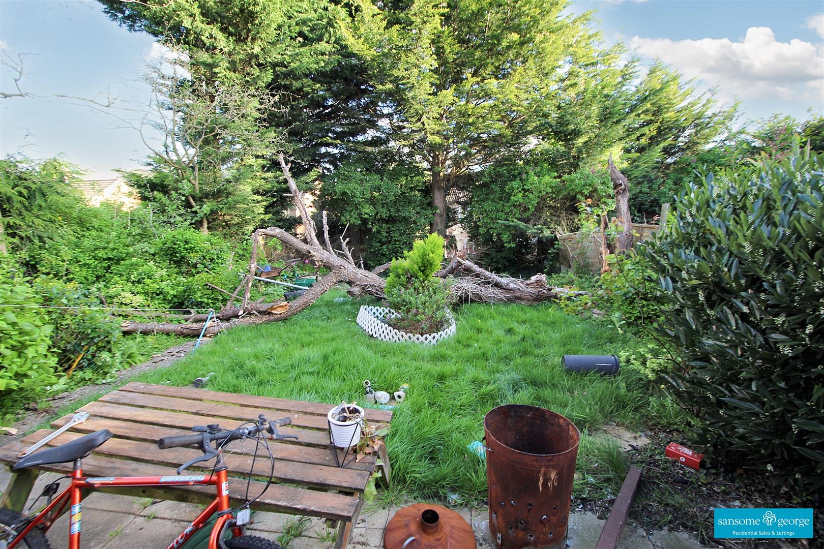 Tern Close, Tilehurst, Reading